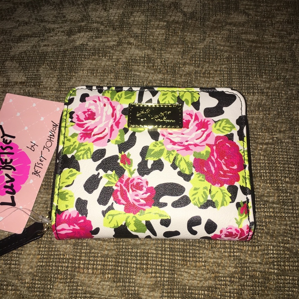 Betsey Johnson wallet - Picture 1 of 6